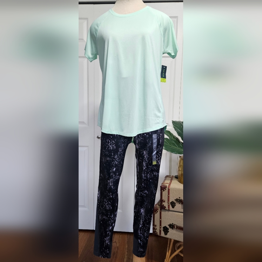 TEK GEAR Set of Dry Tek Workout Gear Crewneck TShirt And High-waist Leggings!